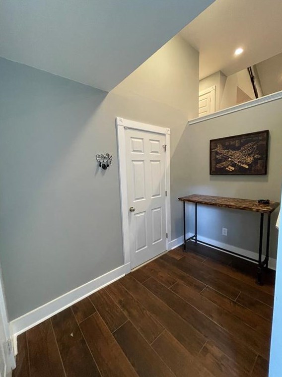 1083 Creatwood Cir, Smyrna GA  30080-8213 exterior