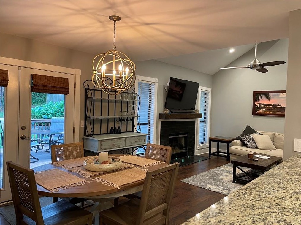 1083 Creatwood Cir, Smyrna GA  30080-8213 exterior