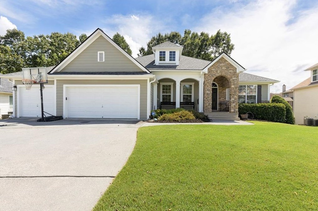 157 Cedar Mill Dr, Dallas, GA 30132-1094