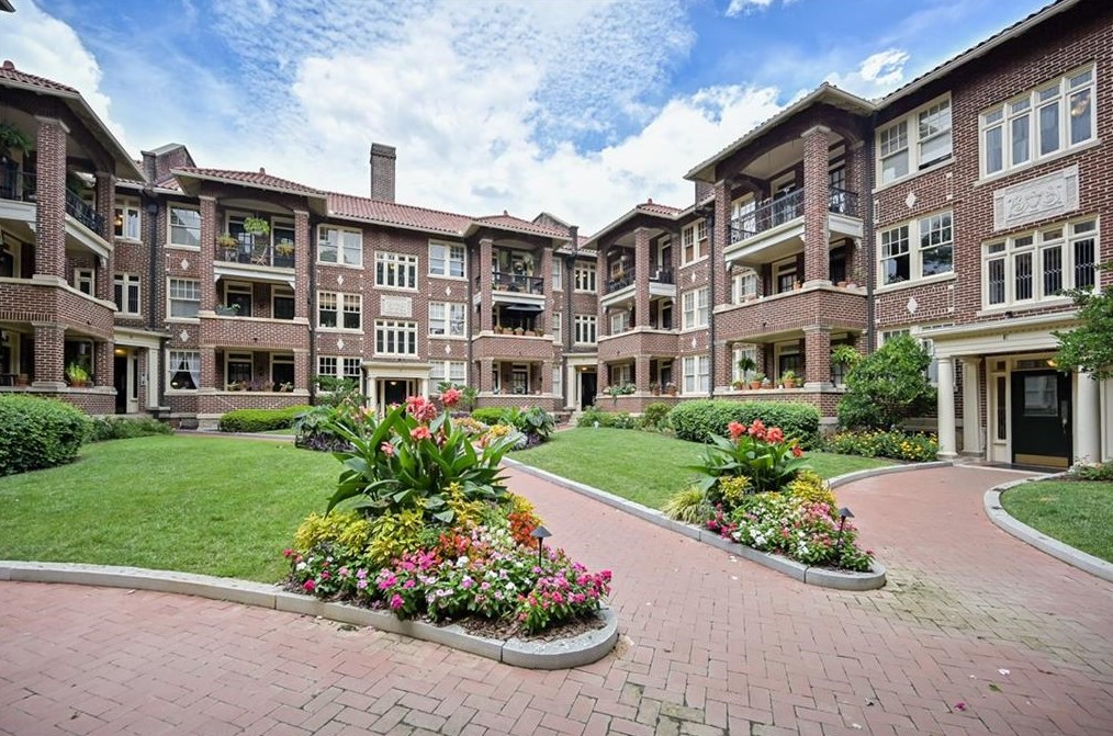 198 Ponce De Leon Ave, Atlanta GA 30308-4101 exterior