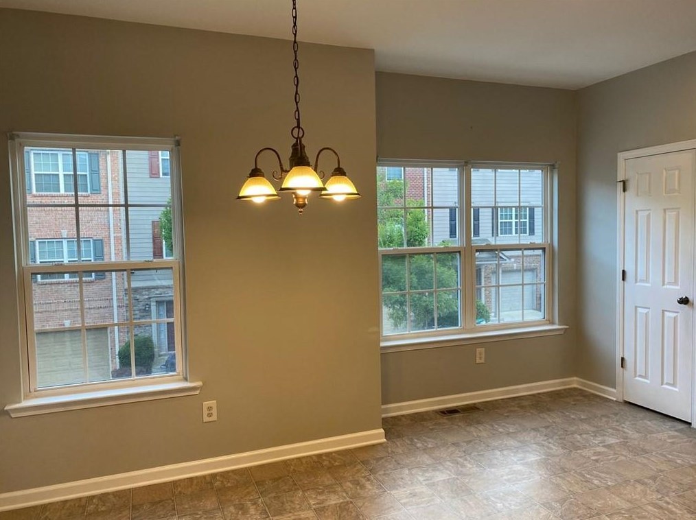 3643 Utoy Dr, Atlanta GA  30331-8614 exterior