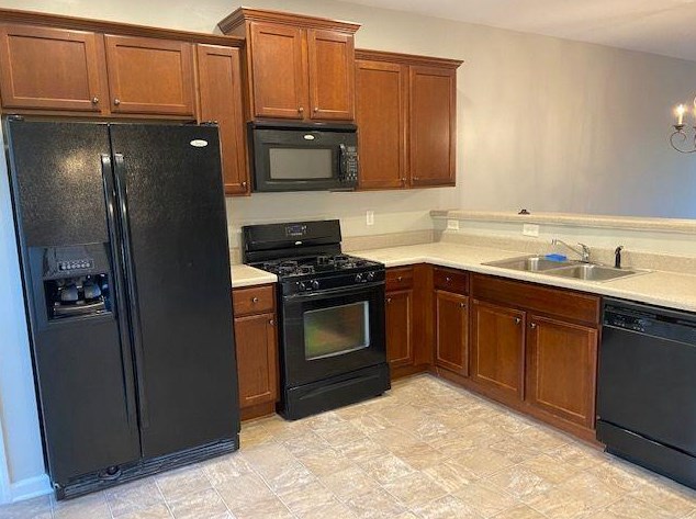 3643 Utoy Dr, Atlanta GA  30331-8614 exterior