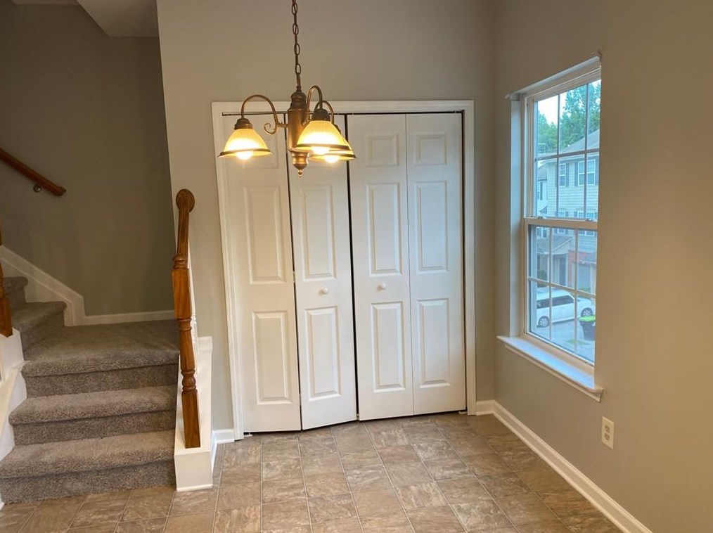3643 Utoy Dr, Atlanta GA  30331-8614 exterior