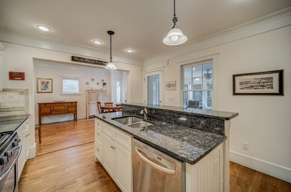 633 Coventry Rd, Decatur GA  30030-5011 exterior