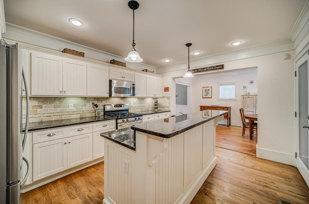 633 Coventry Rd, Decatur GA  30030-5011 exterior