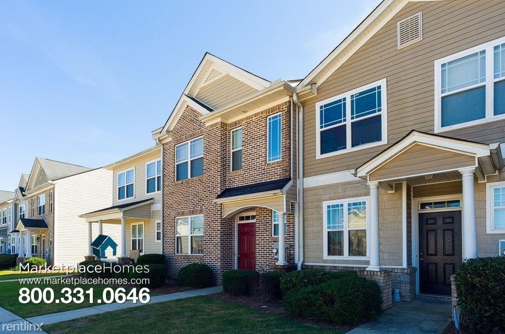 6351 Ellenwood Dr, Rex, GA 30273