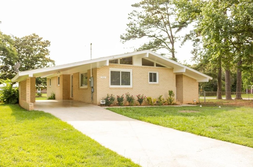306 E Imperial Cir, Warner Robins, GA 31093