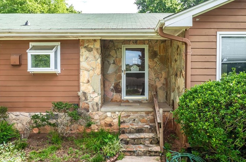 522 Villa Dr Sw, Lilburn, GA 30047