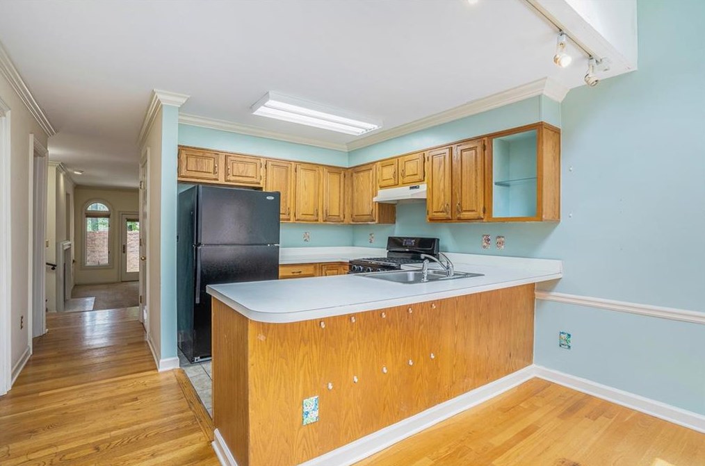 25 Westfair Ct, Atlanta GA  30328-1658 exterior