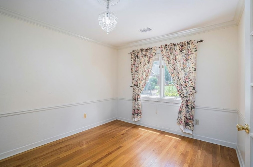 25 Westfair Ct, Atlanta GA  30328-1658 exterior