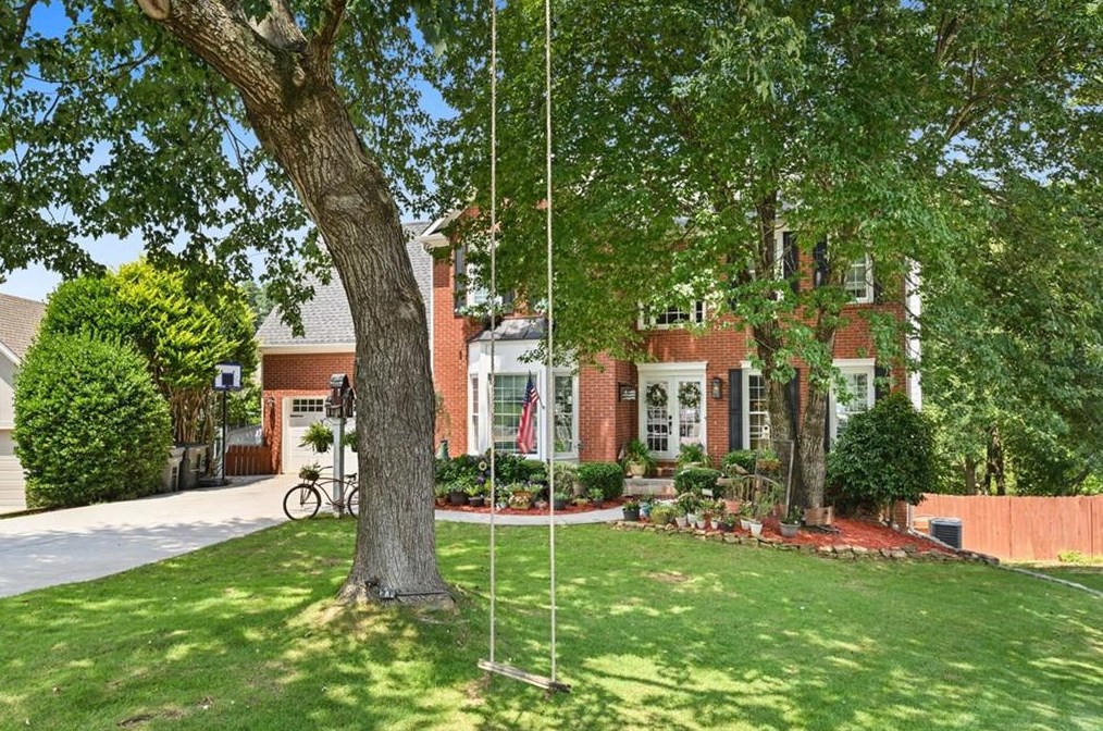 5025 Firelight Ln, Alpharetta, GA 30022-7945