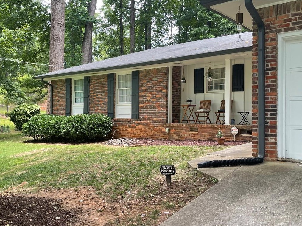 4765 Fellswood Dr, Stone Mountain, GA 30083-2624