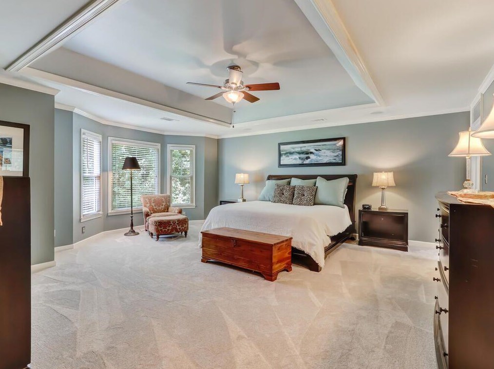 1825 Redbourne Dr, Atlanta GA  30350-5647 exterior