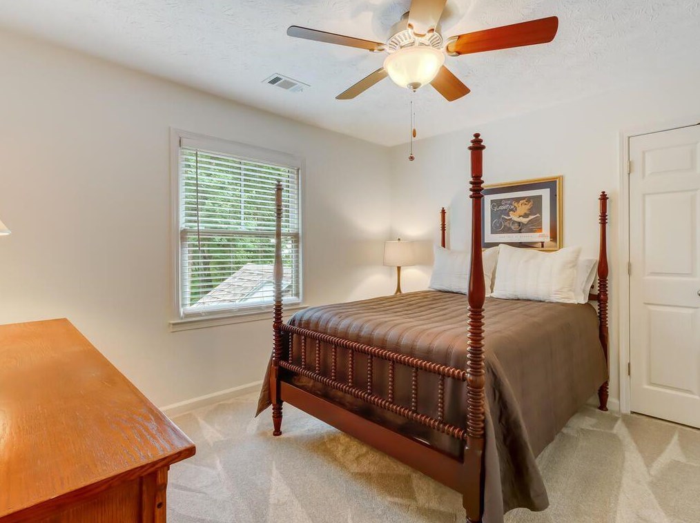 1825 Redbourne Dr, Atlanta GA  30350-5647 exterior