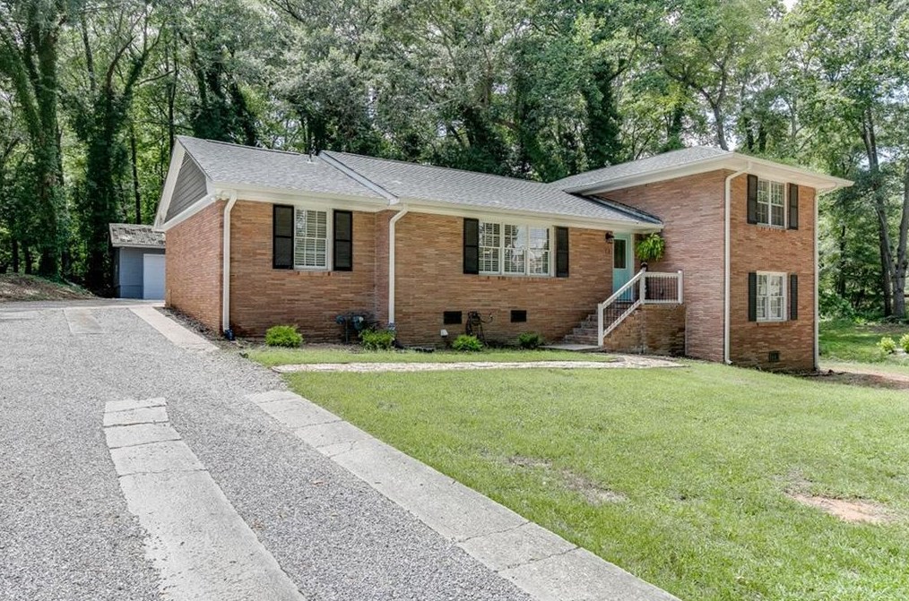 73 Mcelroy St, Winder, GA 30680-2228