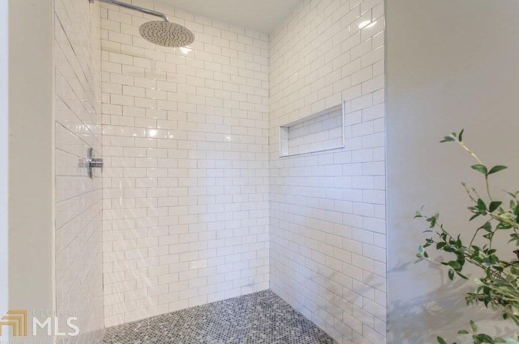 1841 Ridgeland Dr, Decatur GA  30032-4915 exterior