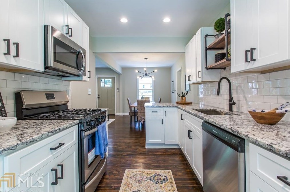 1841 Ridgeland Dr, Decatur GA  30032-4915 exterior