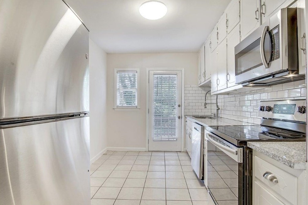 1984 Long Dr, Decatur GA  30032-4227 exterior