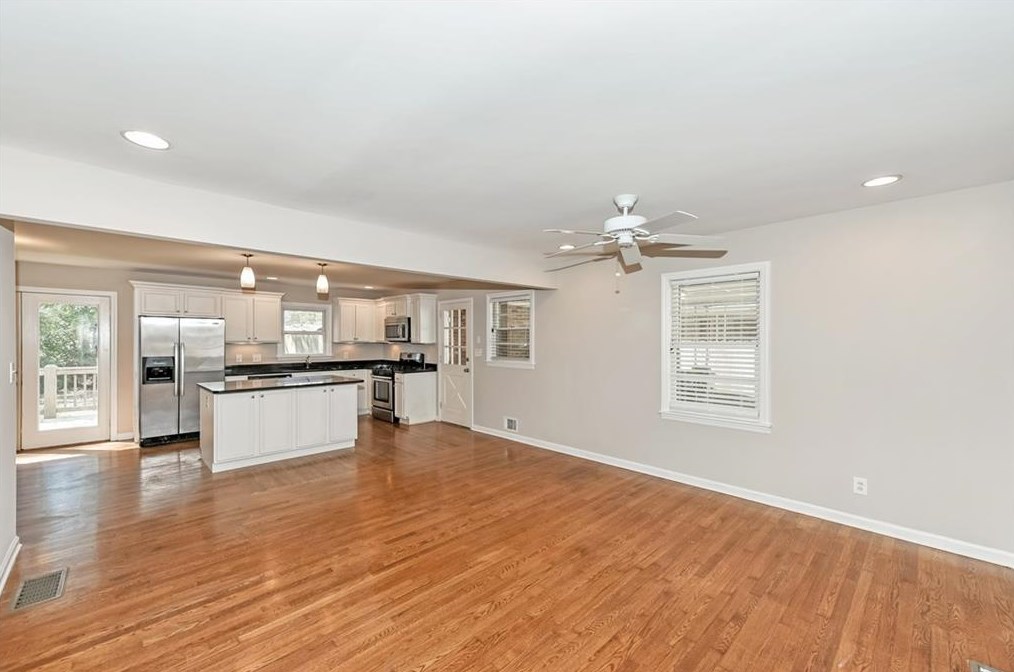 854 Parkway Dr, Smyrna, GA 30080-1472