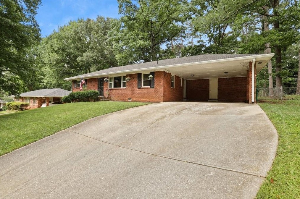 1496 Vancouver Dr, Tucker, GA 30084