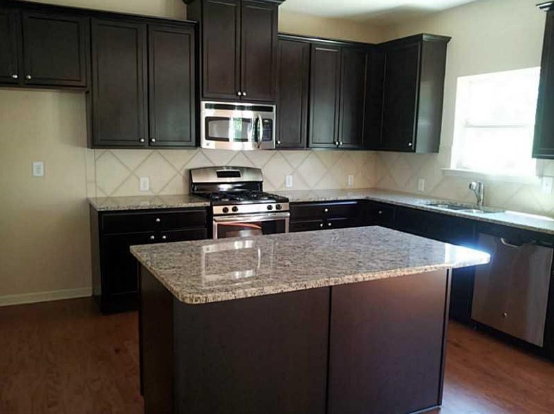 1681 Scenic Pines Dr, Lawrenceville GA  30044-6281 exterior