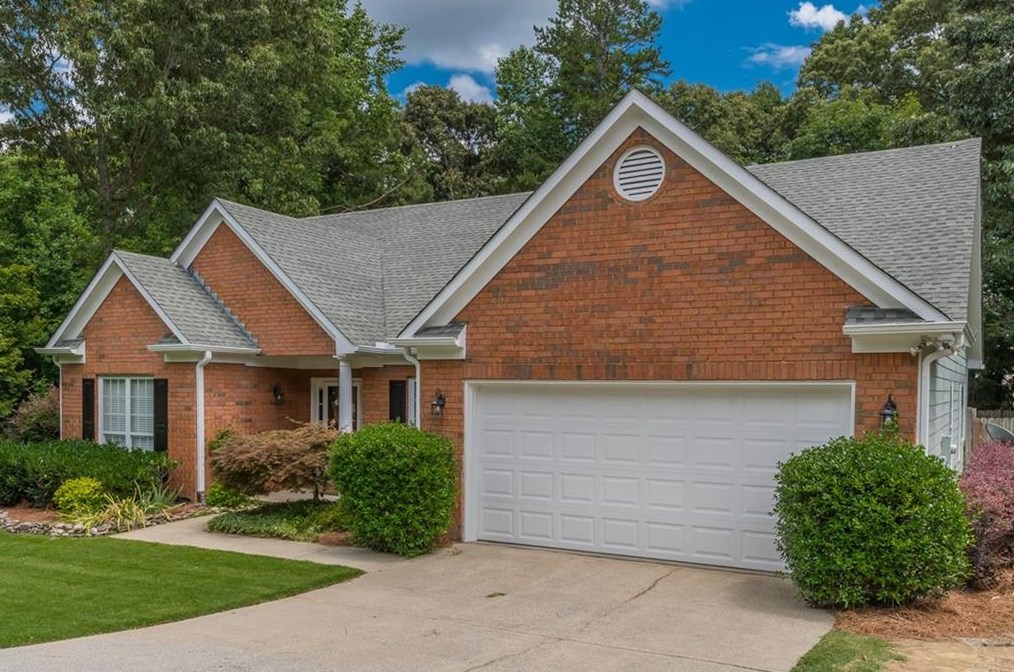 4391 Watley Pl, Hoschton, GA 30548-1688