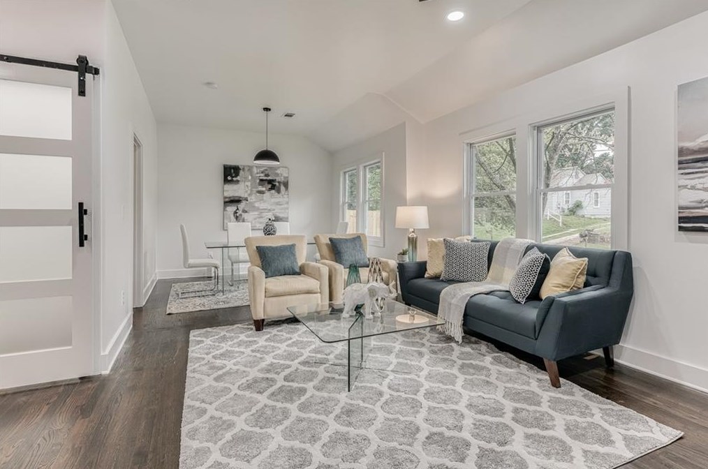 1638 Oak Knoll Cir, Atlanta GA  30315-5271 exterior