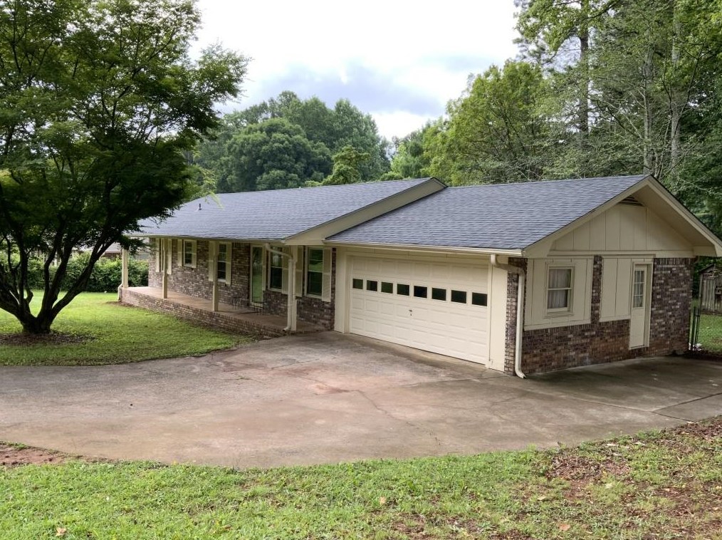 3881 Tommy Dr, Powder Springs, GA 30127-2052