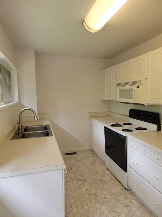2021 Harwinor Rd Se, Smyrna, GA 30082