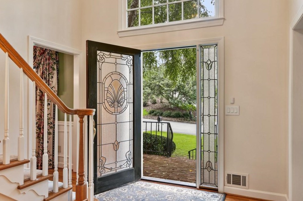 815 Stonehaven Ln, Alpharetta, GA 30005-4347