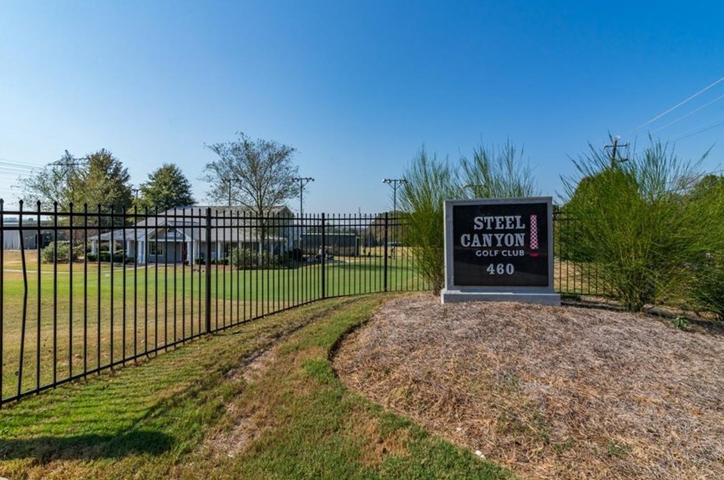 100 Wyndham Dr, Atlanta GA  30328-2045 exterior
