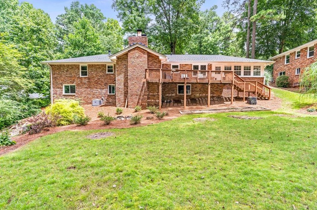 100 Wyndham Dr, Atlanta GA  30328-2045 exterior