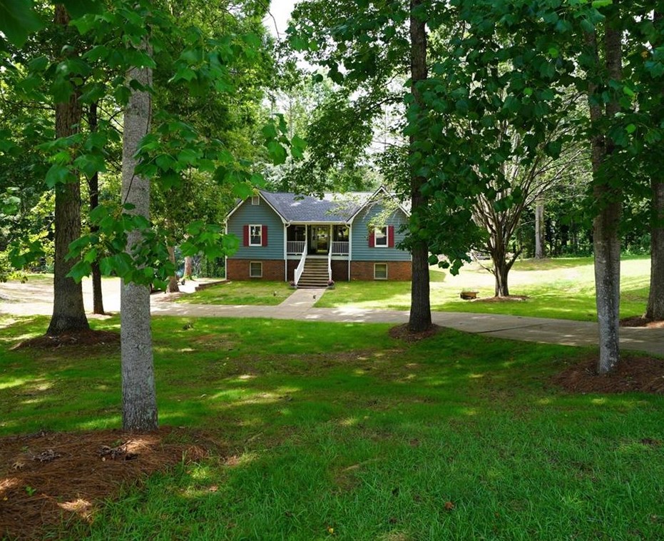 121 Wilson Cir, Carrollton, GA 30117