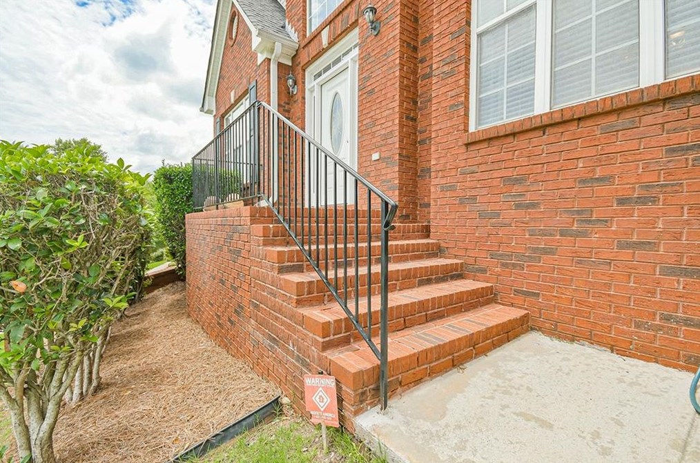 3303 Thornecreek Dr, Douglasville, GA 30135-8127