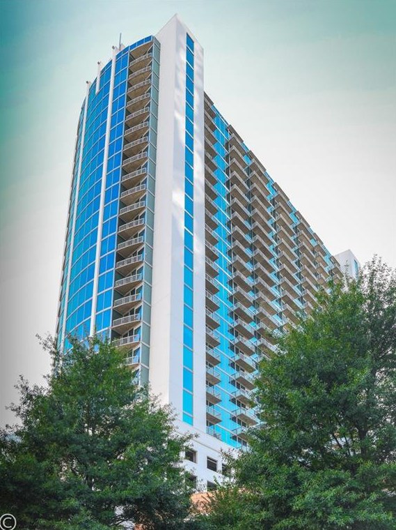 3324 Peachtree Rd, Atlanta GA  30326-1001 exterior