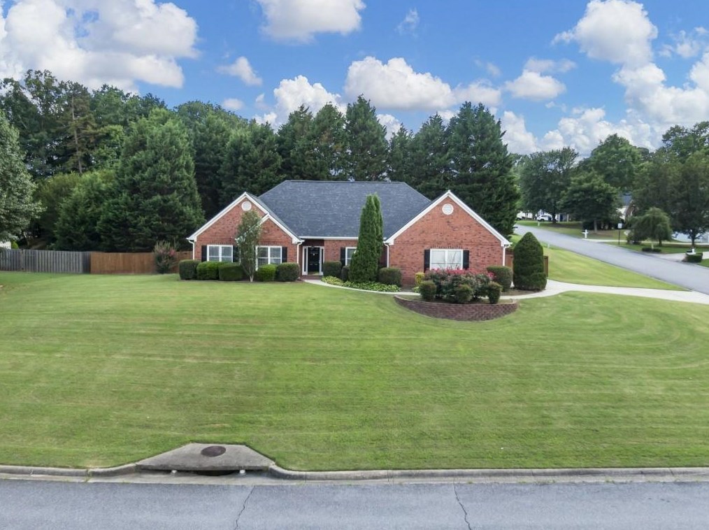 1660 Windsong Park Dr, Dacula, GA 30019-1169