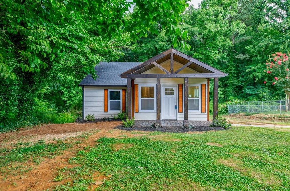 3143 Oakcliff Rd, Atlanta GA  30311-1020 exterior