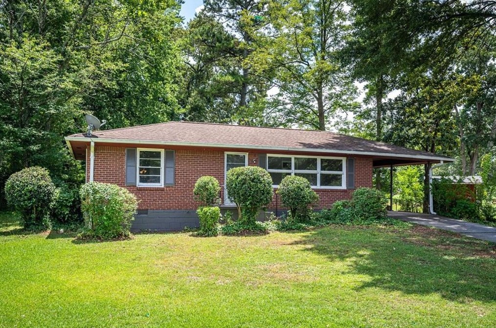933 Clay Rd Sw, Mableton, GA 30126