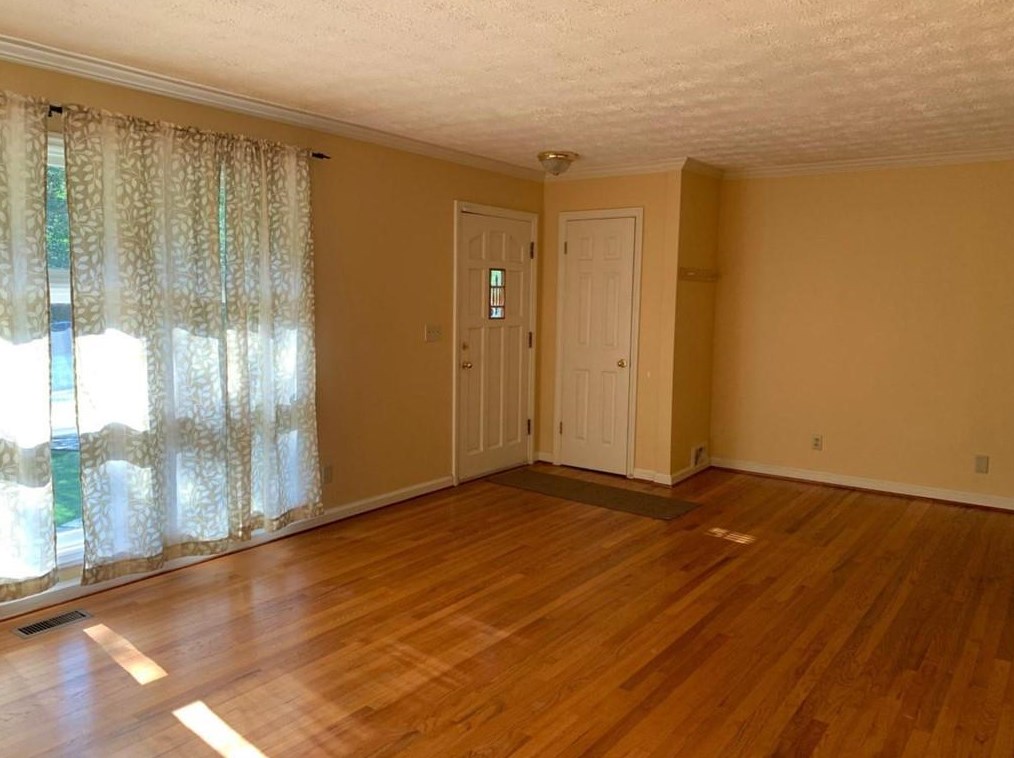 2241 Rando Ln, Atlanta GA  30318-1925 exterior