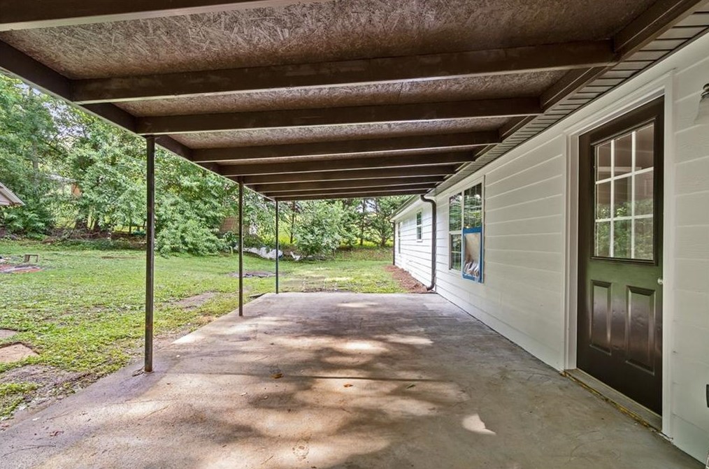 382 Sequoyah Cir, Calhoun GA  30701-9021 exterior