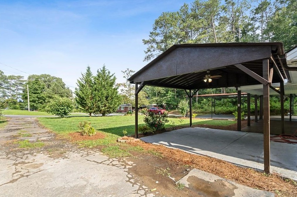 382 Sequoyah Cir, Calhoun GA  30701-9021 exterior