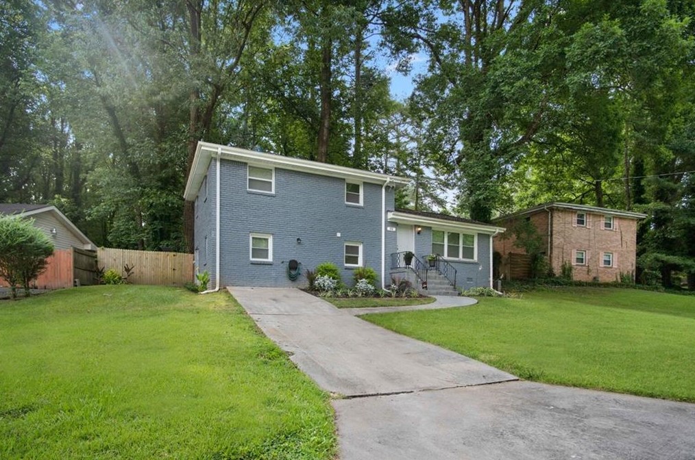 1918 Valley Ridge Dr, Atlanta, GA 30331-2442