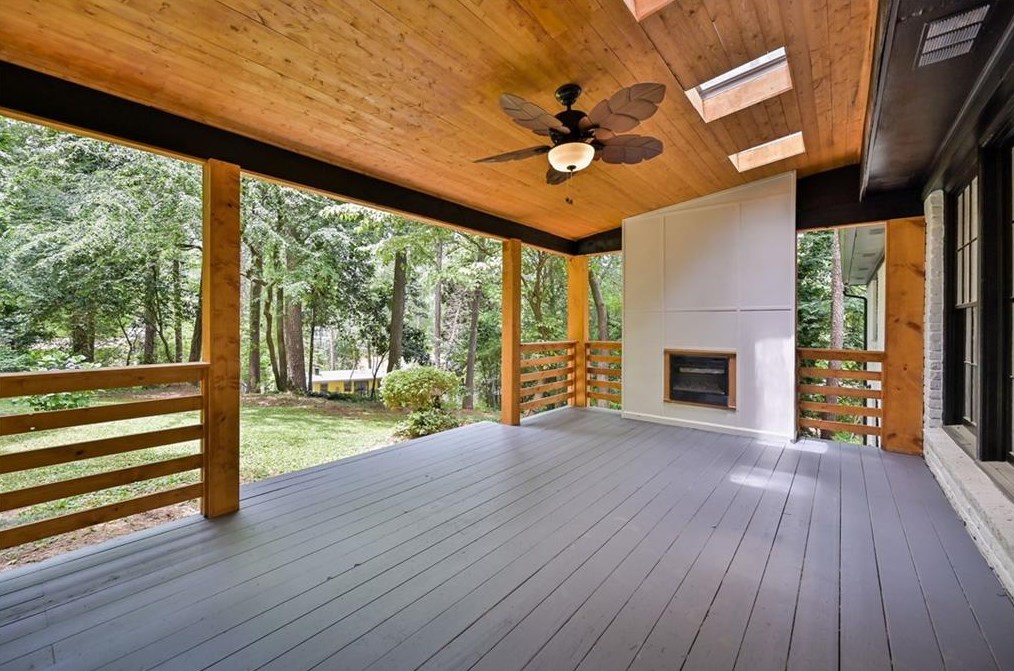 3356 Thornewood Dr, Atlanta GA  30340-4024 exterior