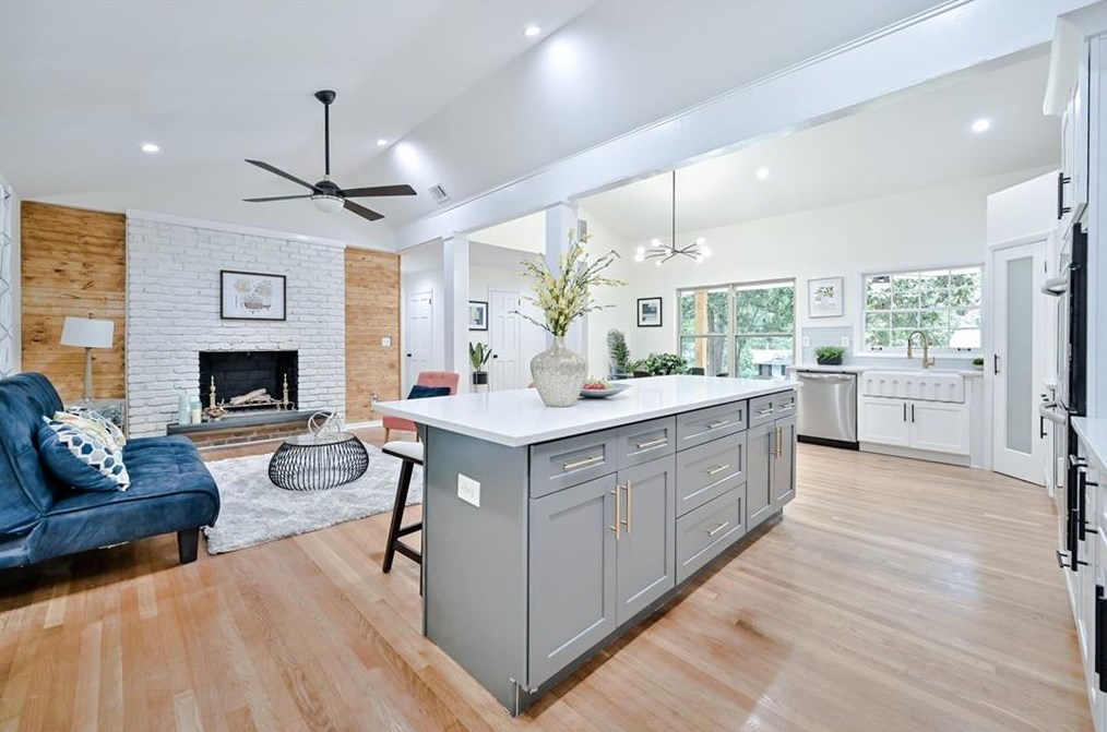 3356 Thornewood Dr, Atlanta GA  30340-4024 exterior