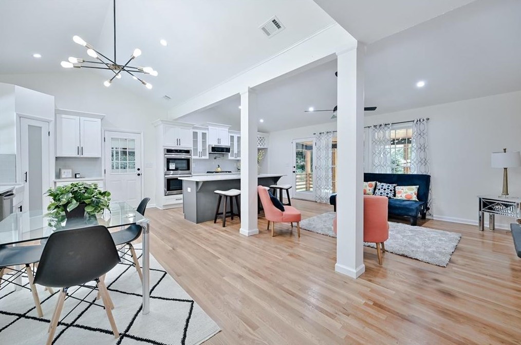 3356 Thornewood Dr, Atlanta GA  30340-4024 exterior