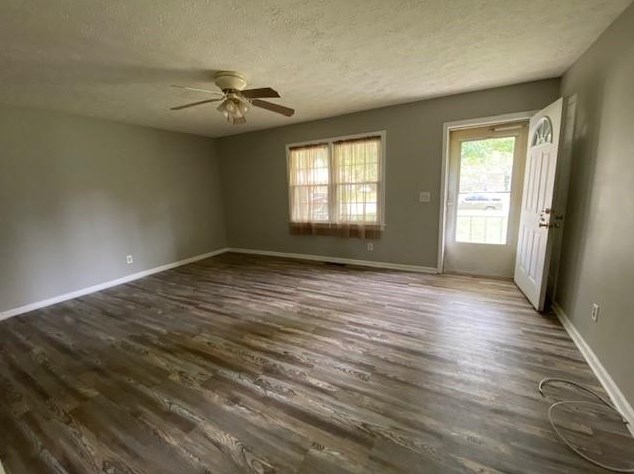 11 Lakemont Dr Se, Silver Creek, GA 30173