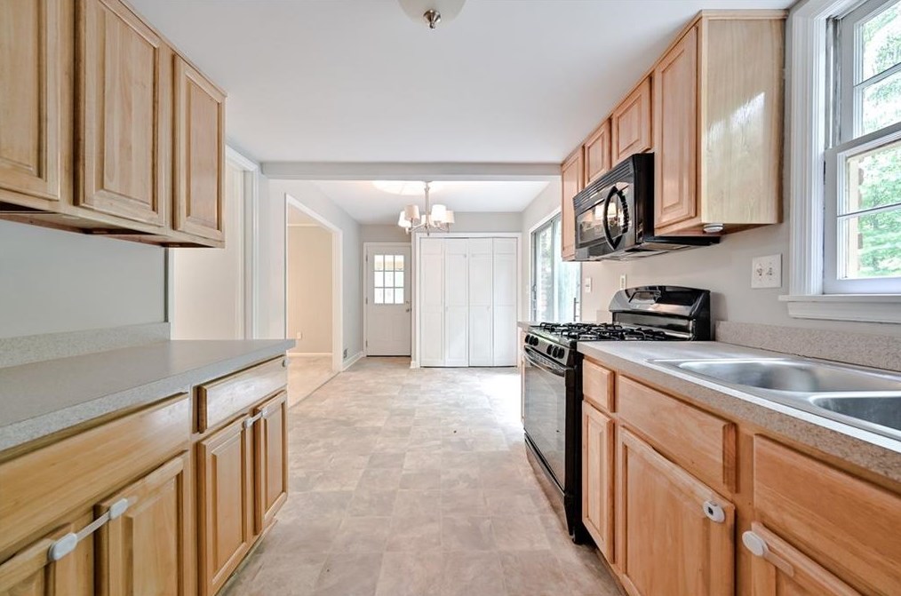 4377 Vintage Ln, Atlanta GA  30338-6629 exterior