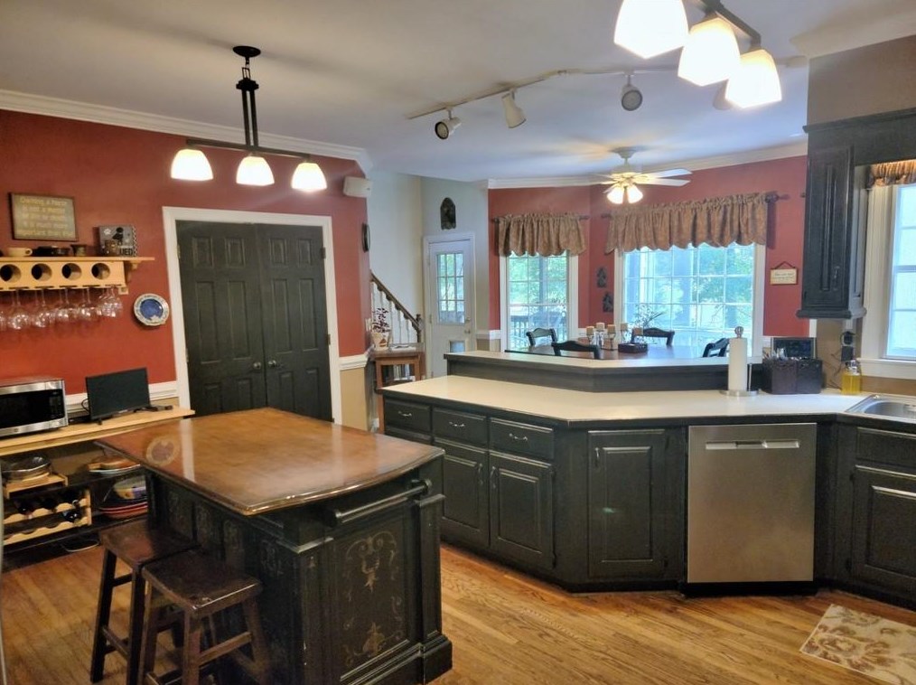 1810 Azalea Springs Trl, Roswell, GA 30075-1857