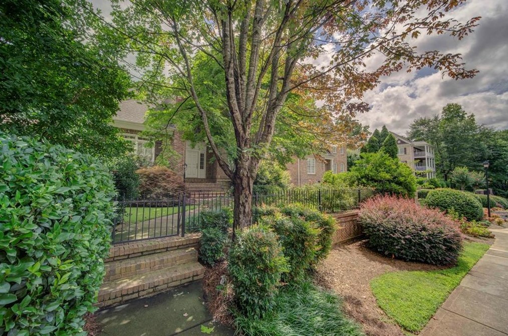 73 W Belle Isle Rd, Atlanta, GA 30342