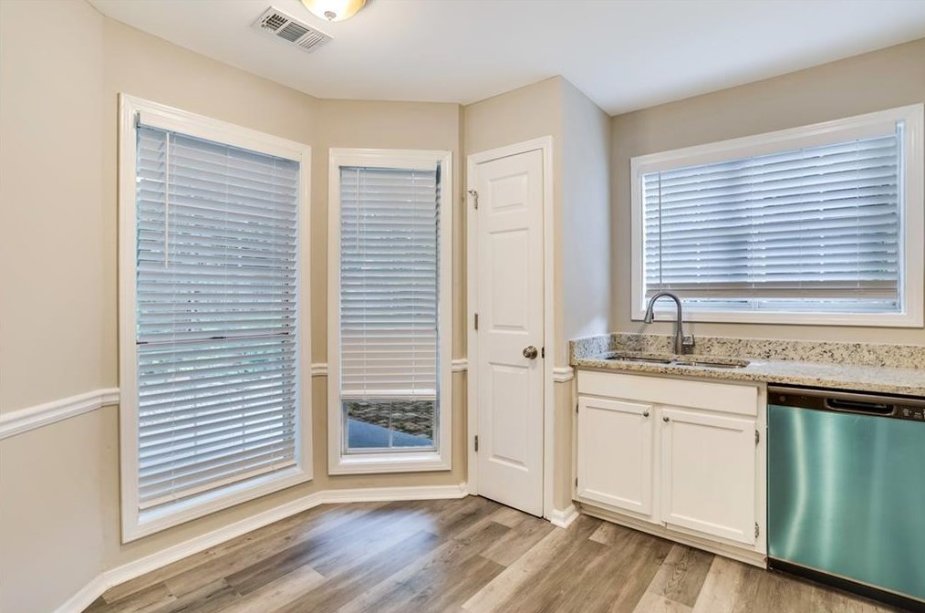 2395 Whites Rdg, Decatur GA  30034-1111 exterior